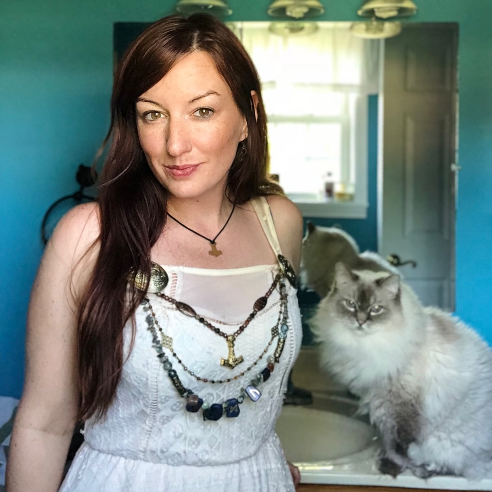 Meet your Posher, Erica